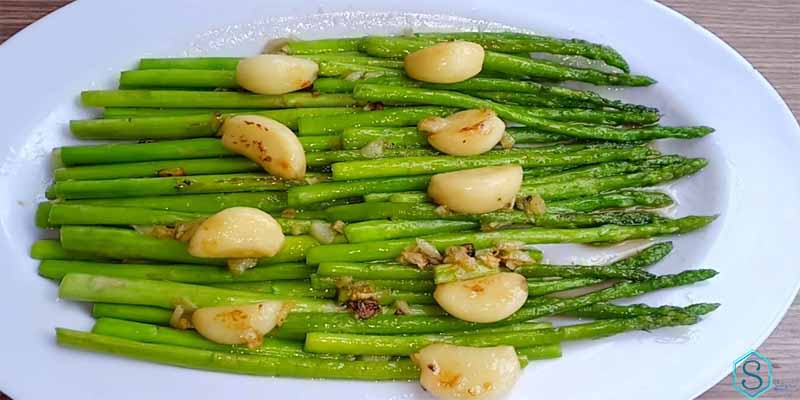 Cách làm măng tây xào tỏi chay đơn giản