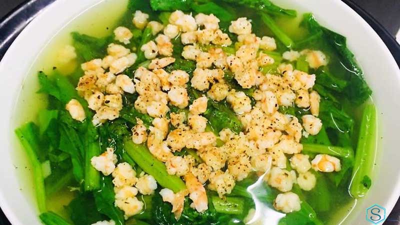 Rau chân vịt còn được gọi là rau gì?