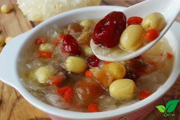 Chè hạt sen, long nhãn, táo đỏ