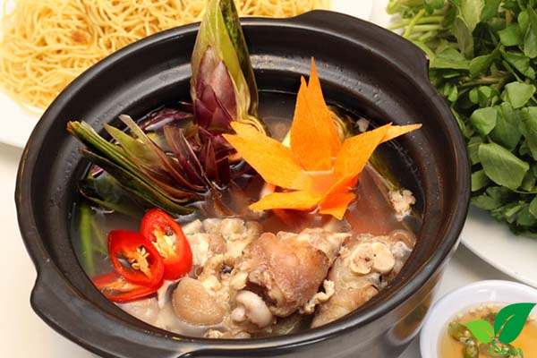 Atiso hầm giò heo