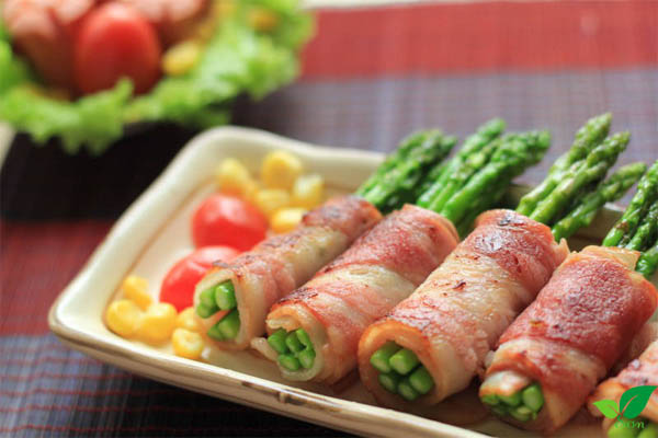 Thịt ba rọi cuốn măng tây
