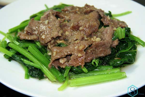 Cải bó xôi xào thịt
